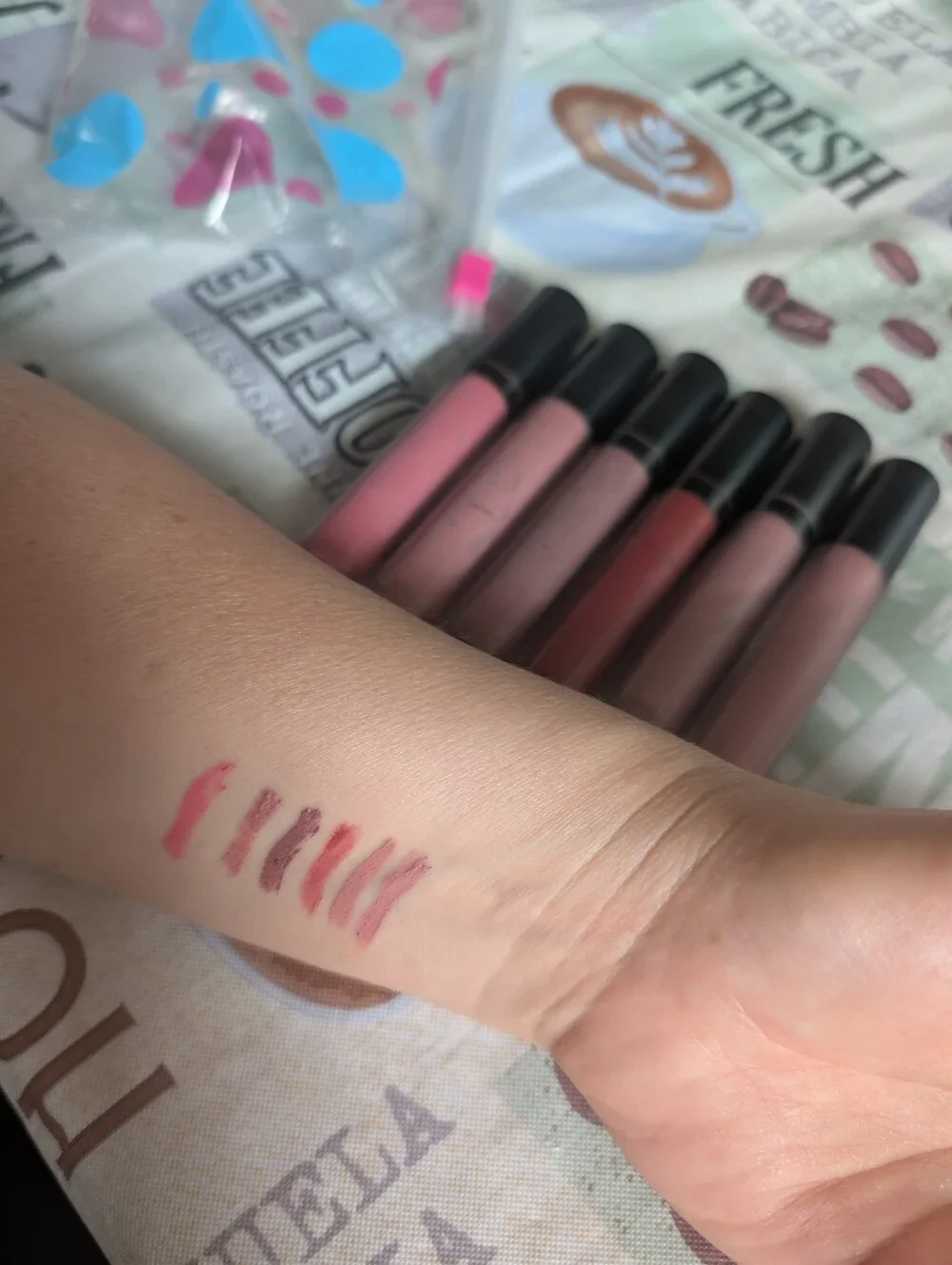 bareMinerals Pink & Rose Lipstick Set — Assorted Mauve to Coral Pinks (6)